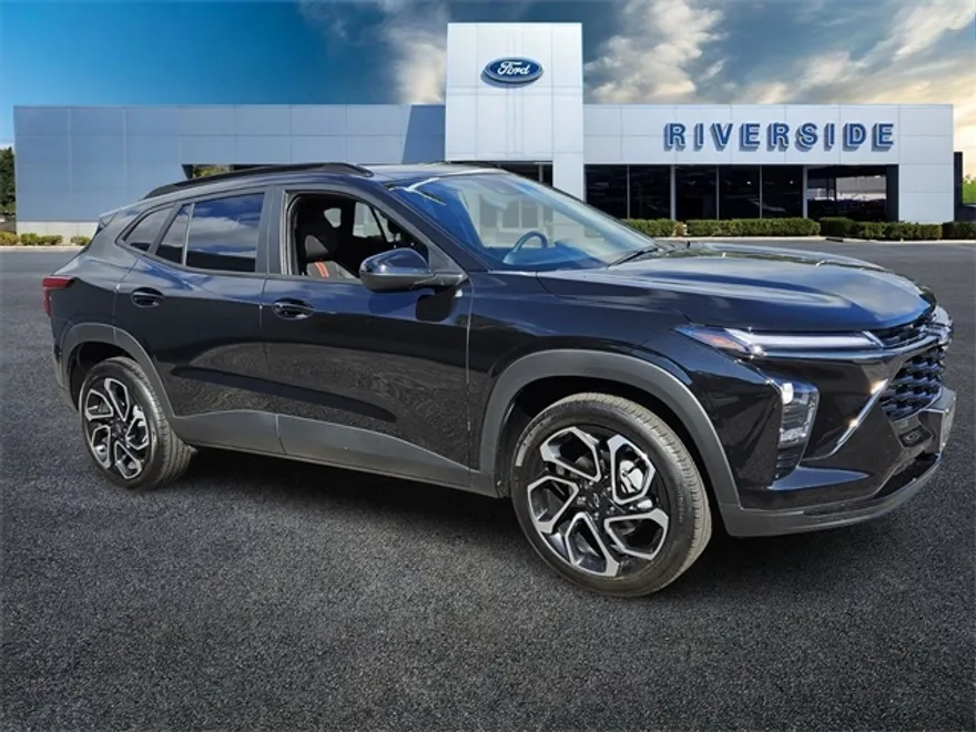 2024 Chevrolet Trax photo 1