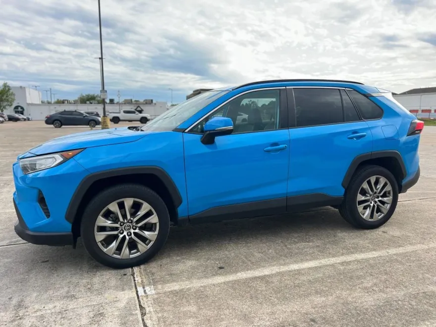 2021 Toyota RAV4 XLE Premium Sport photo 1