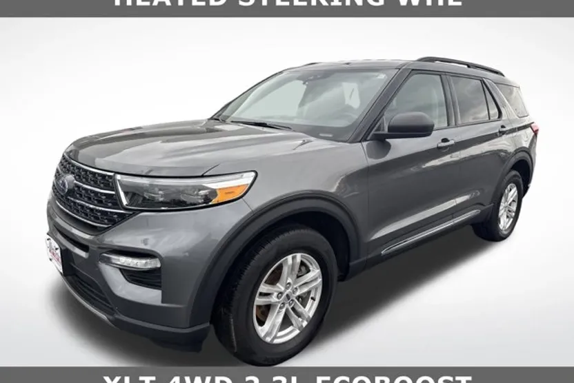 2023 Ford Explorer XLT photo 1
