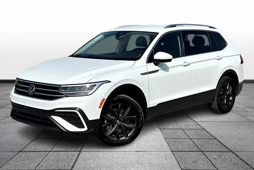2024 Volkswagen Tiguan SE Wolfsburg Edition photo 1