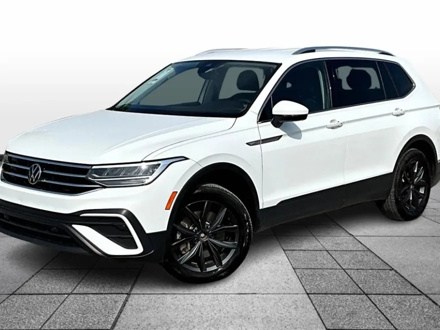 2024 Volkswagen Tiguan SE Wolfsburg Edition photo 1