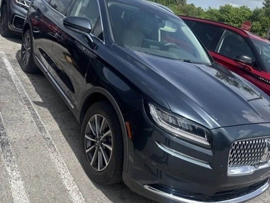 2022 Lincoln Nautilus Standard photo 1
