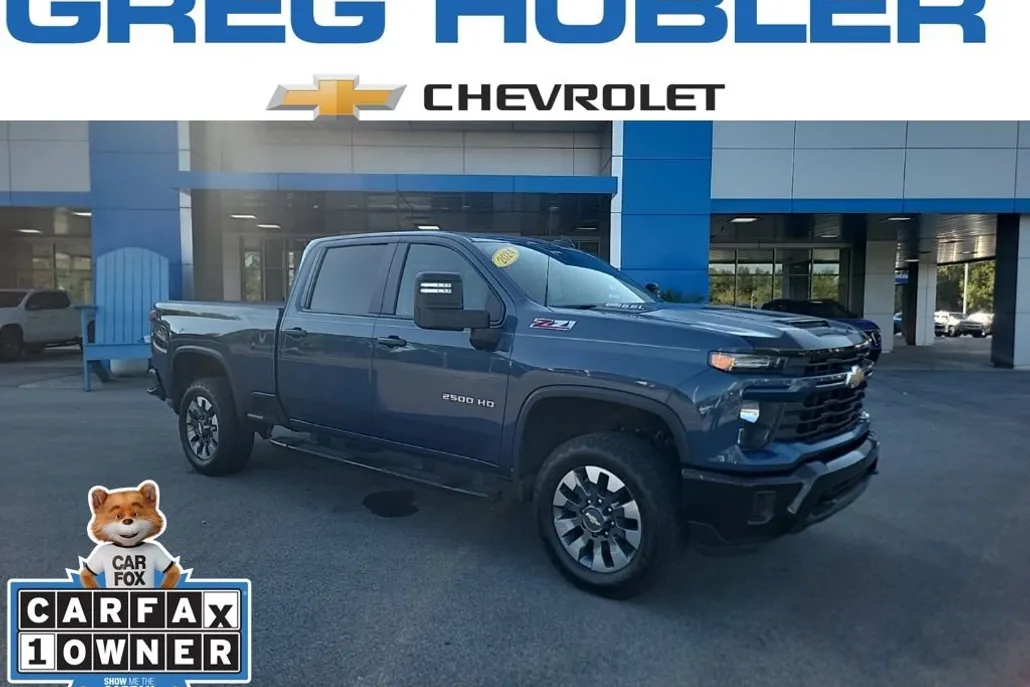 2024 Chevrolet Silverado 2500HD Custom photo 1