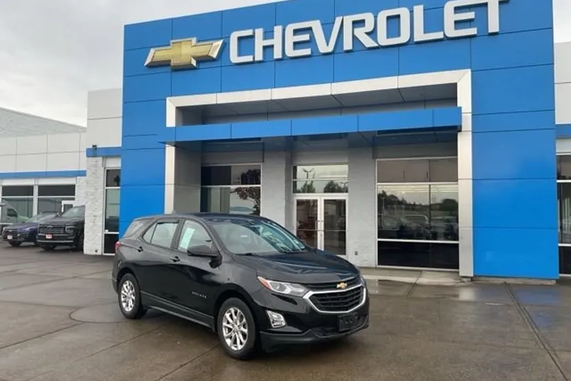 2021 Chevrolet Equinox LS photo 1