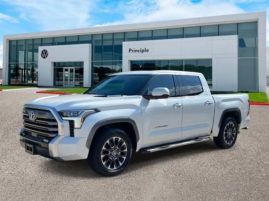 2023 Toyota Tundra Limited photo 1