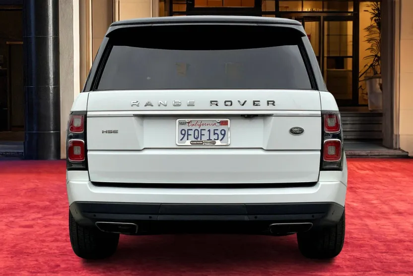 2019 Land Rover Range Rover HSE photo 1