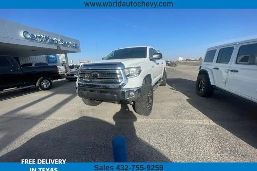 2018 Toyota Tundra SR5 photo 1