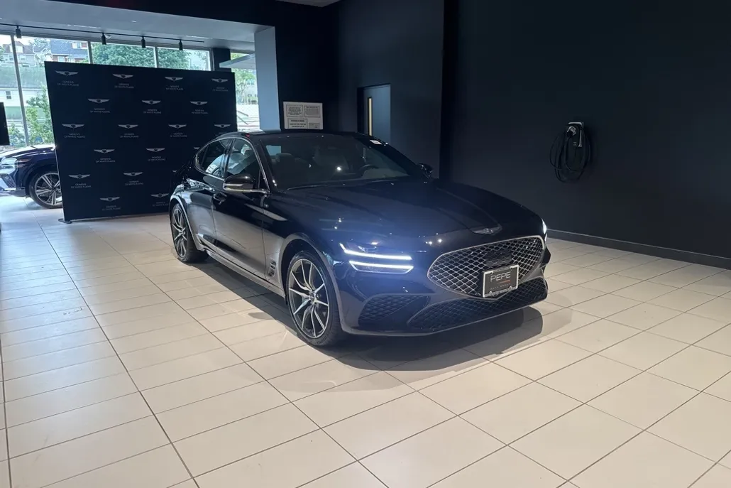 2025 Genesis G70 2.5T photo 1