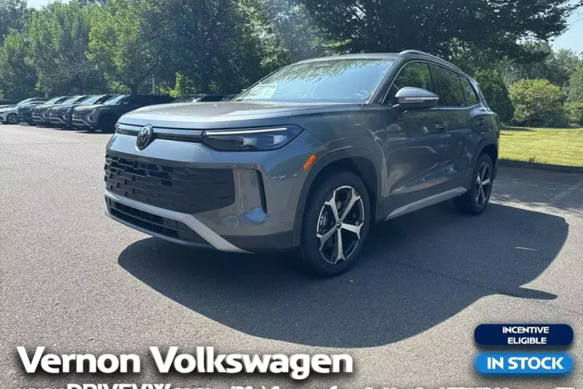 2025 Volkswagen Tiguan SE photo 1