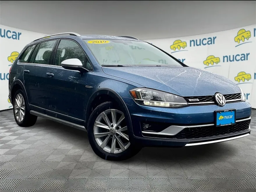 2019 Volkswagen Golf Alltrack TSI S photo 1