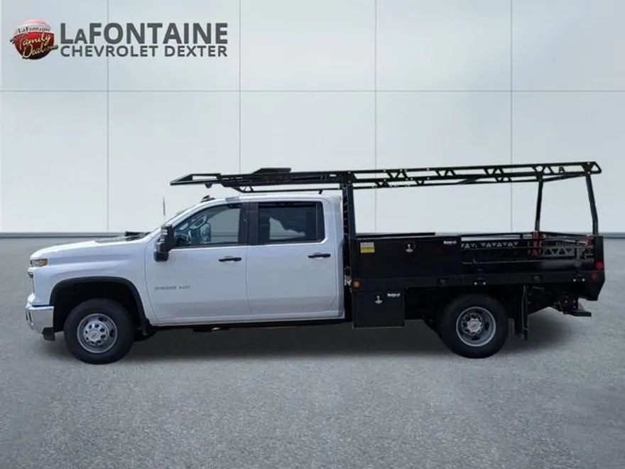 2025 Chevrolet Silverado 3500HD Work Truck photo 1