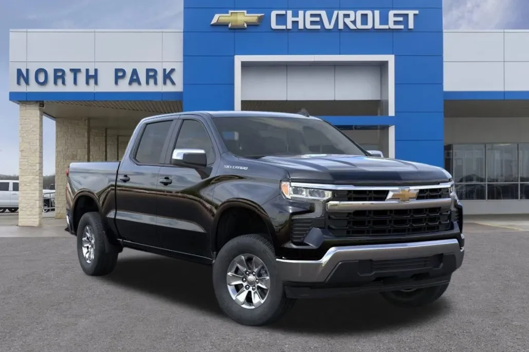 2026 Chevrolet Silverado 1500 LT photo 1