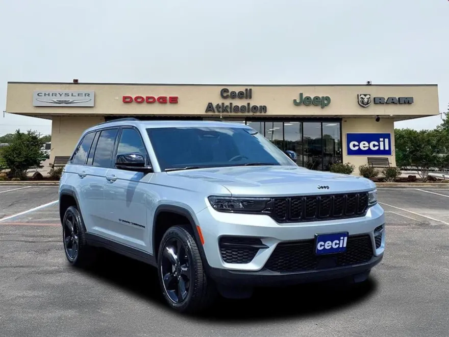 2025 Jeep Grand Cherokee Altitude photo 1