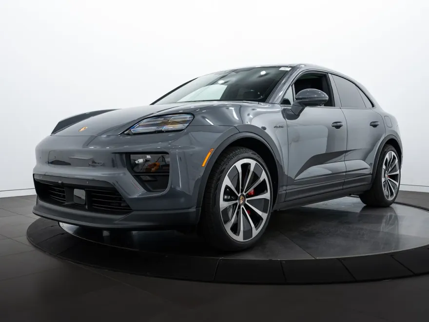 2025 Porsche Macan Electric photo 1
