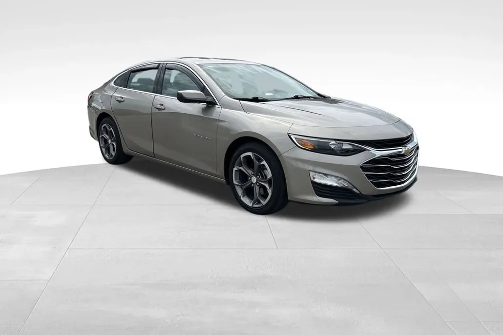 2022 Chevrolet Malibu 1LT photo 1