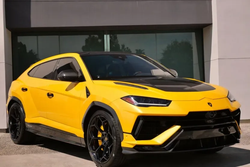 2024 Lamborghini Urus Performante photo 1