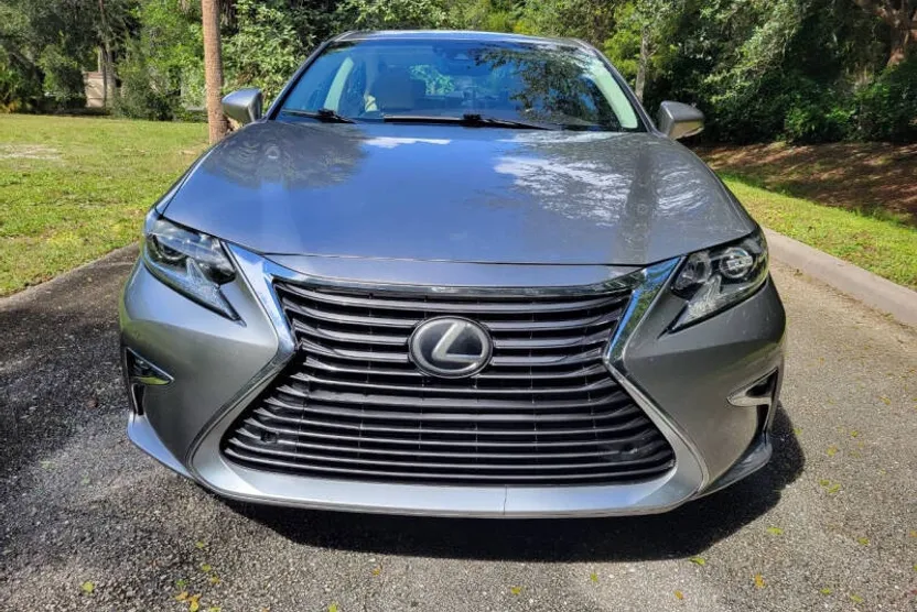 2016 Lexus ES 350 photo 1