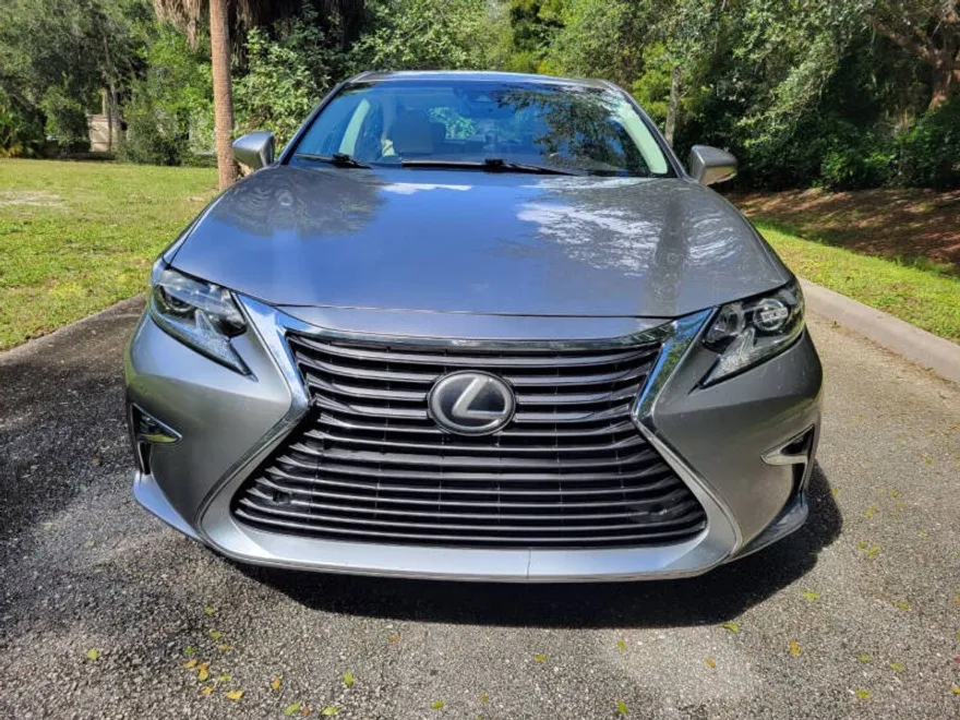 2016 Lexus ES 350 photo 1