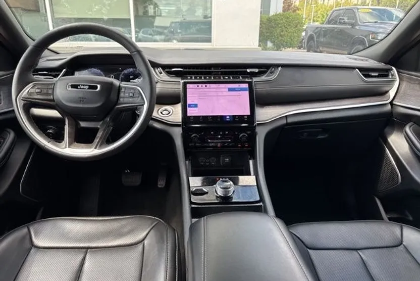 2025 Jeep Grand Cherokee Limited photo 1