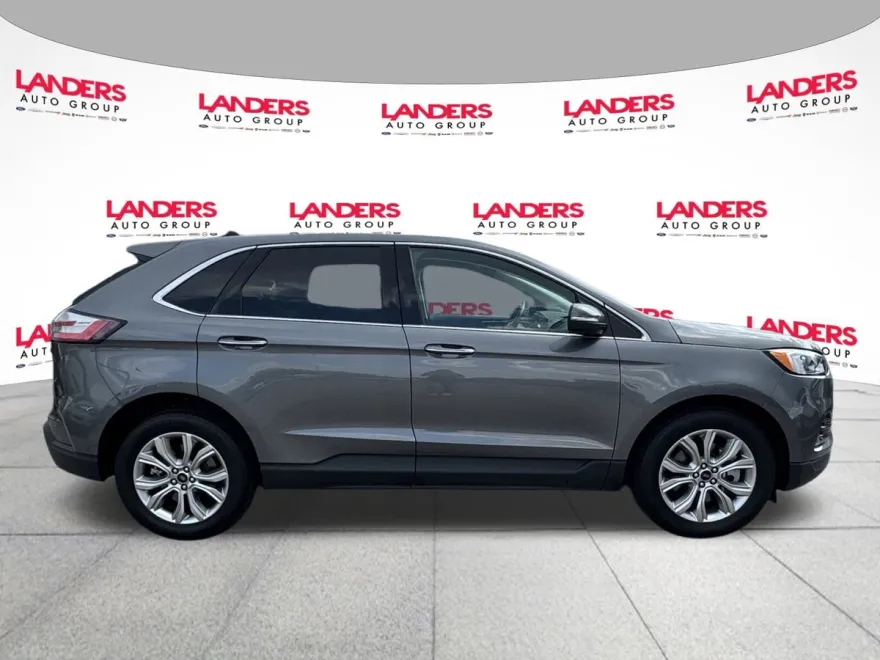2024 Ford Edge Titanium photo 1