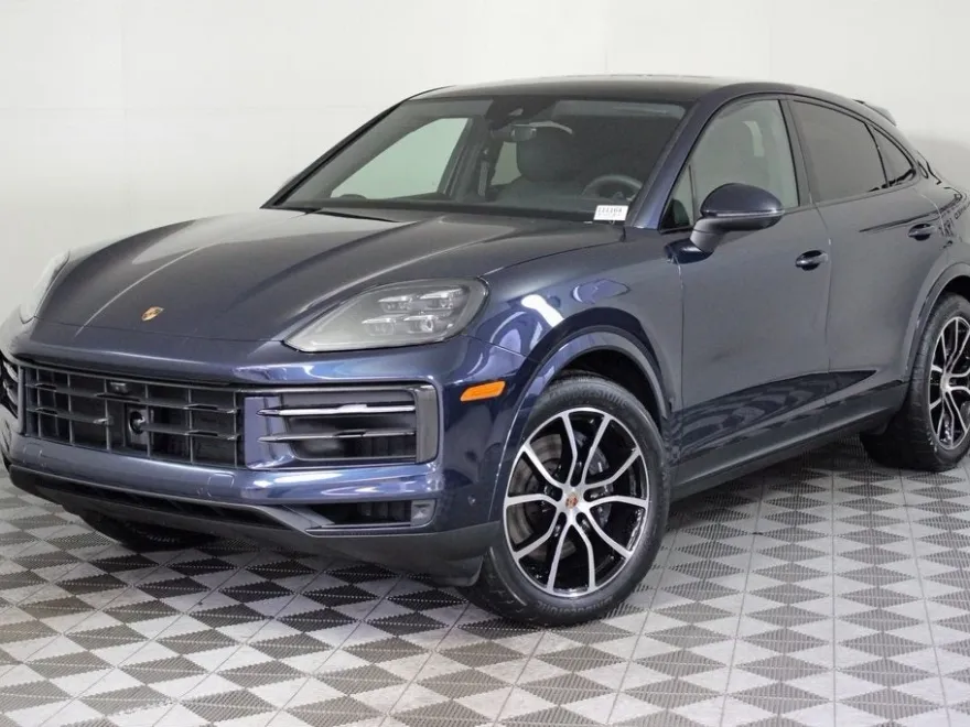 2025 Porsche Cayenne Coupe photo 1