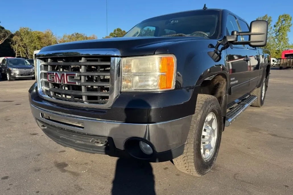 2010 Gmc Sierra SLT photo 1