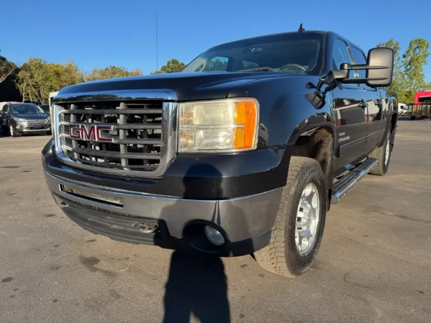 2010 Gmc Sierra SLT photo 1