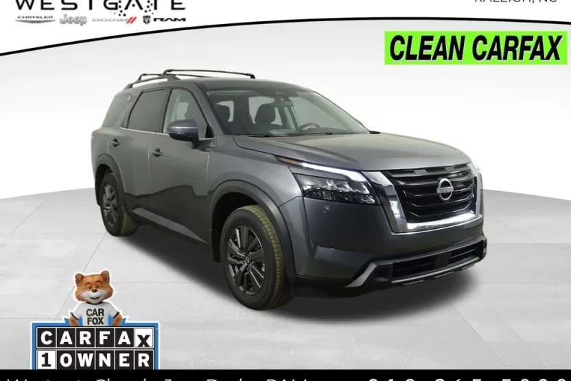 2024 Nissan Pathfinder SV photo 1