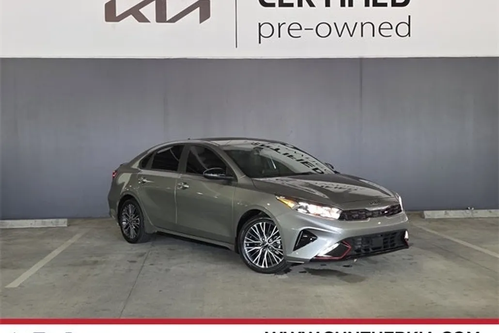 2023 Kia Forte GT-Line photo 1
