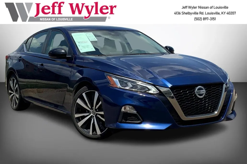 2022 Nissan Altima SR photo 1