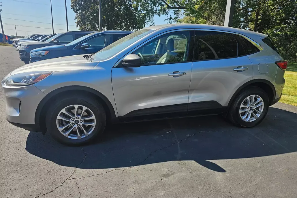2022 Ford Escape SE photo 1