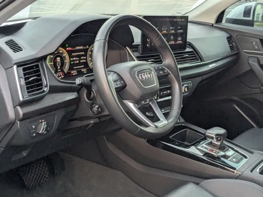 2022 Audi Q5 S line Premium photo 1