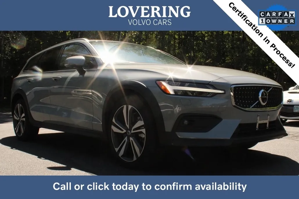 2024 Volvo V60 Cross Country B5 Plus photo 1