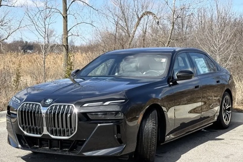 2025 Bmw i7 xDrive60 photo 1