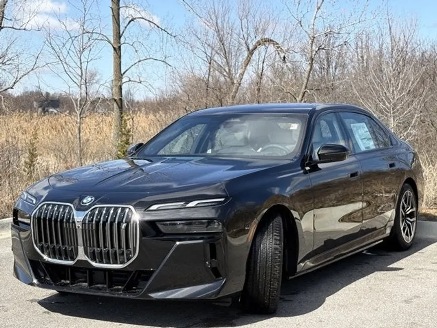 2025 Bmw i7 xDrive60 photo 1