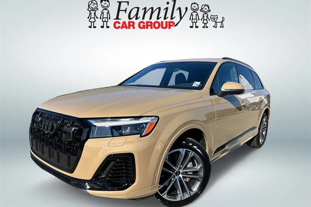 2025 Audi Q7 45 Premium Plus photo 1