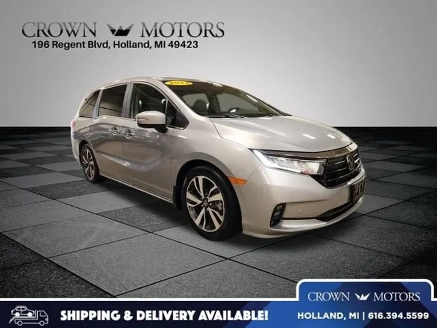 2024 Honda Odyssey Touring photo 1
