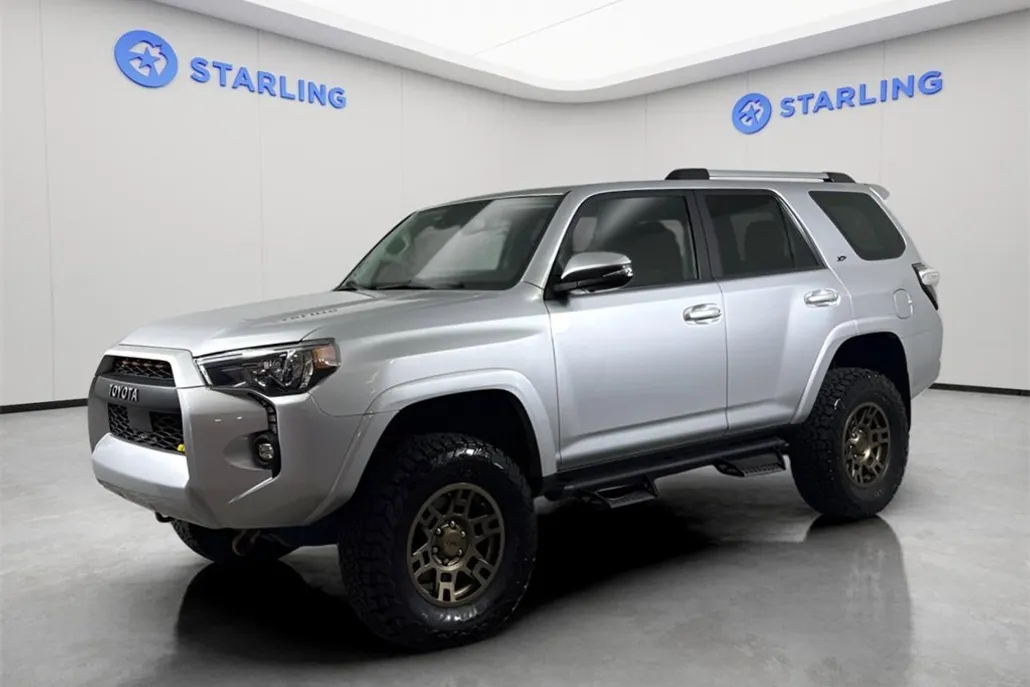2022 Toyota 4Runner SR5 Premium photo 1