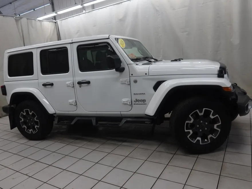 2024 Jeep Wrangler Sahara photo 1