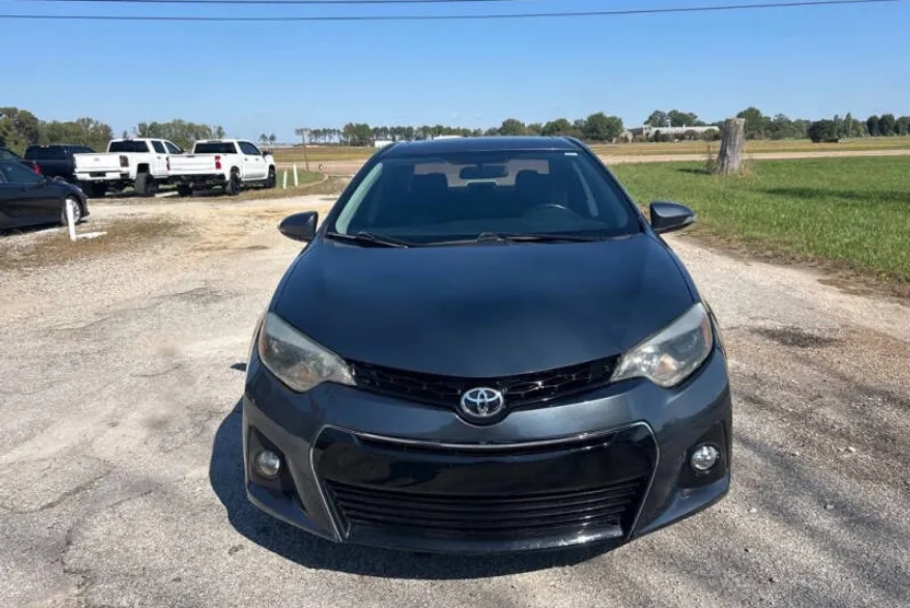2016 Toyota Corolla Plus photo 1