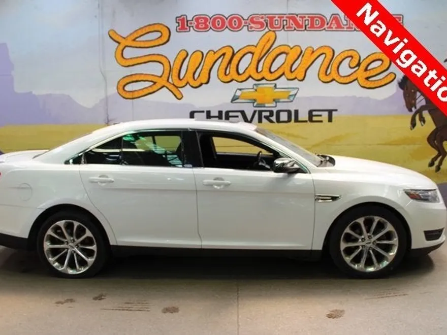 2018 Ford Taurus Limited photo 1