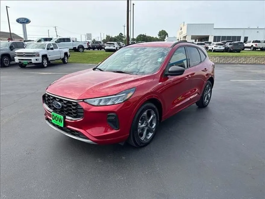 2024 Ford Escape ST-Line photo 1
