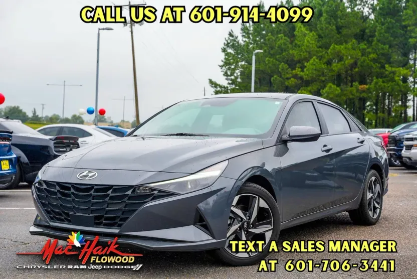 2023 Hyundai Elantra SEL Convenience photo 1