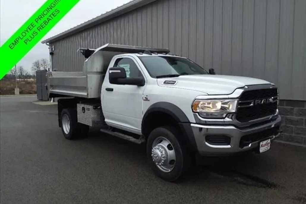 2024 Ram 4500 photo 1
