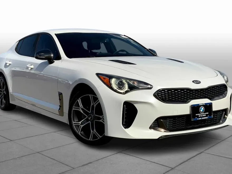 2020 Kia Stinger GT-Line photo 1