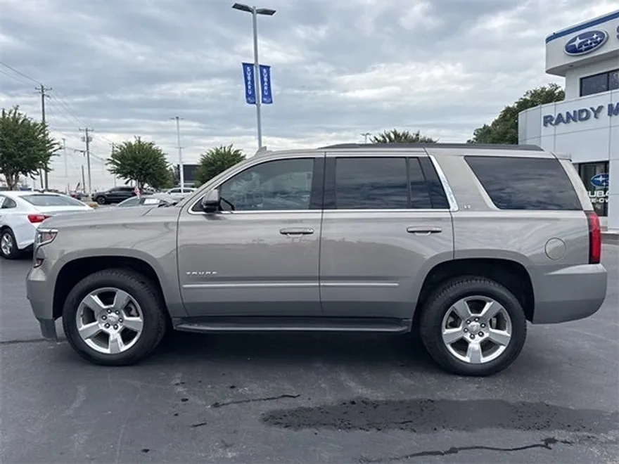 2019 Chevrolet Tahoe LT photo 1