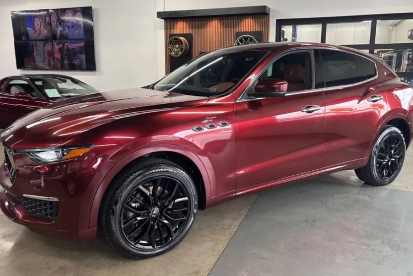 2022 Maserati Levante GT photo 1