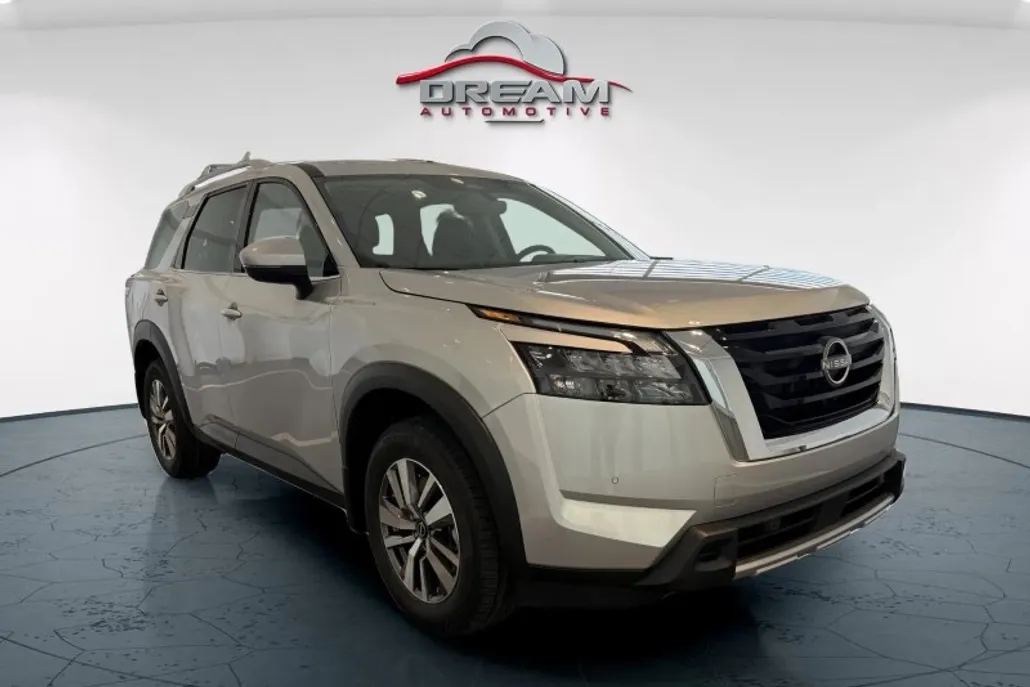2025 Nissan Pathfinder SL photo 1