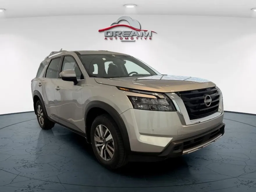 2025 Nissan Pathfinder SL photo 1