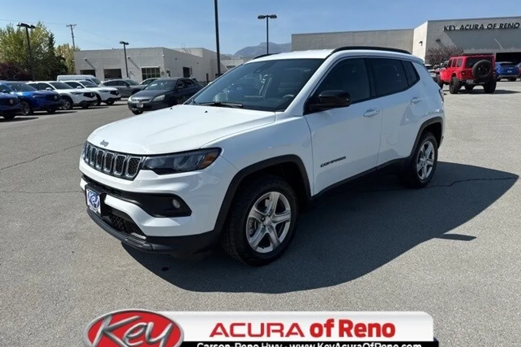2024 Jeep Compass Latitude photo 1